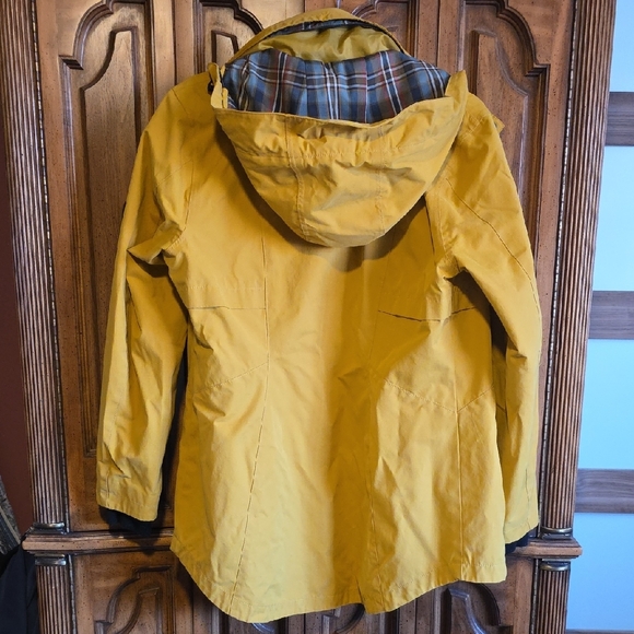 Pendleton Women's Mustard Raincoat with Plaid Lining - Picture 3 of 3